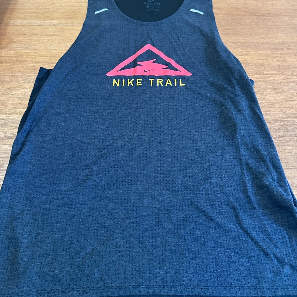 Nike Trail running tank top - Picture 2 of 5